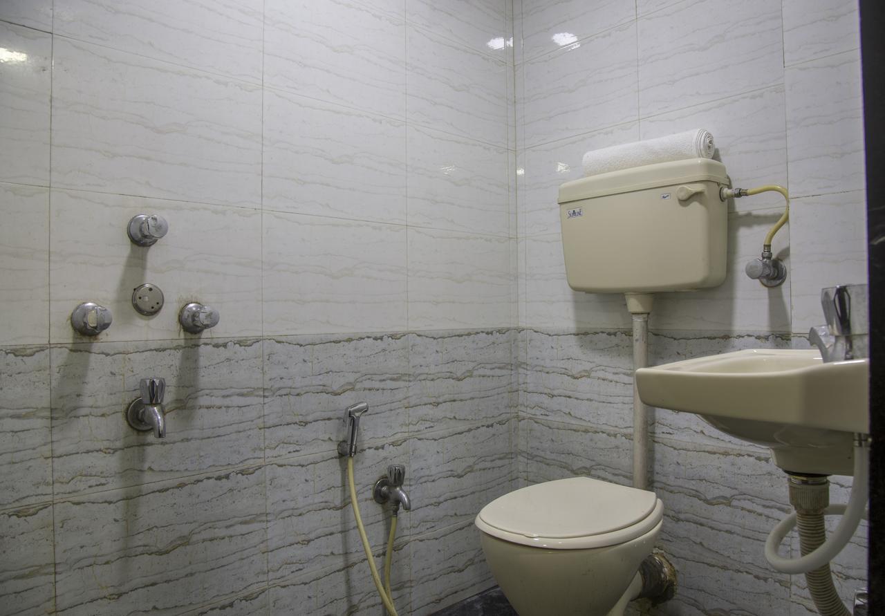 Relax Guest House Mumbai Exterior photo